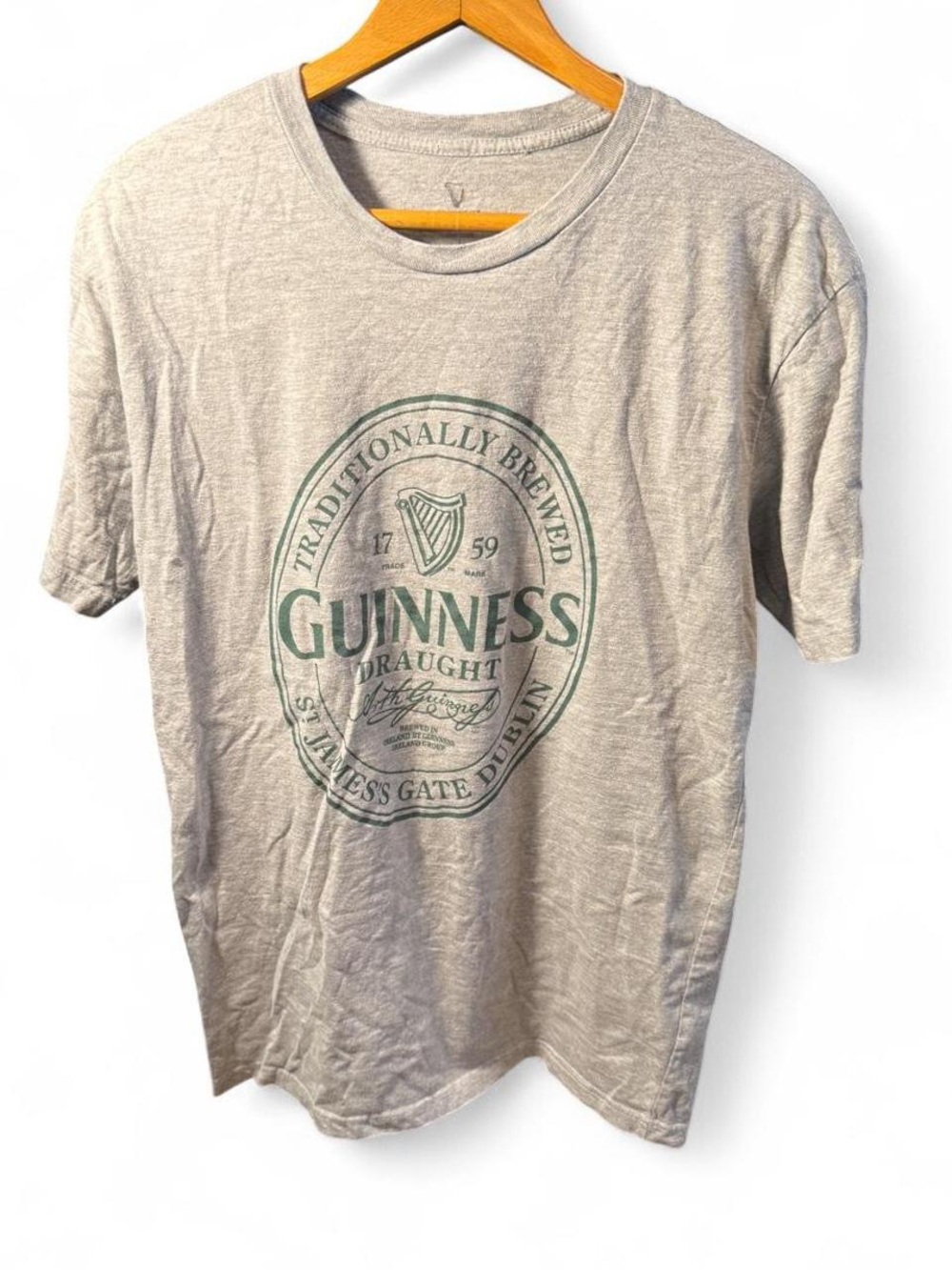 Guinness Short Sleeve Crew Tee in Light Gray with Green Logo